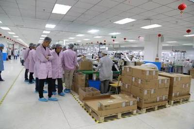 去了富士康,才明白機器人生產(chǎn)手機流程多復雜!